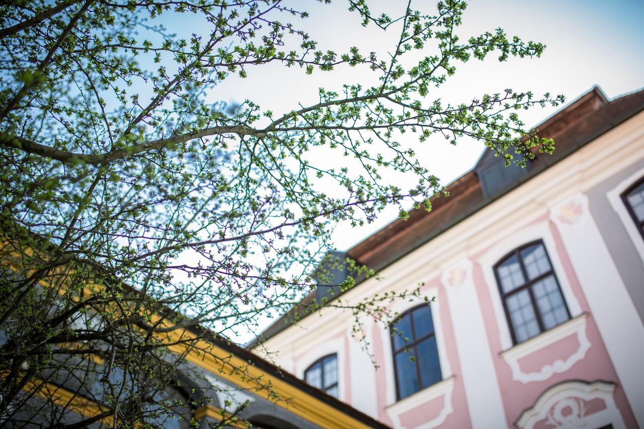 Hotel Schloss Leitheim Dış mekan fotoğraf