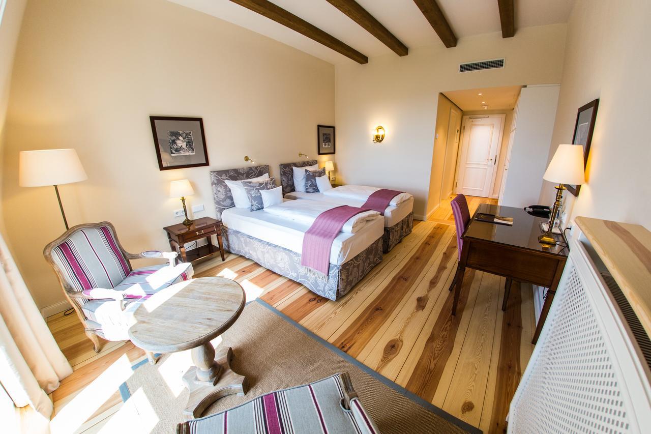 Hotel Schloss Leitheim Dış mekan fotoğraf