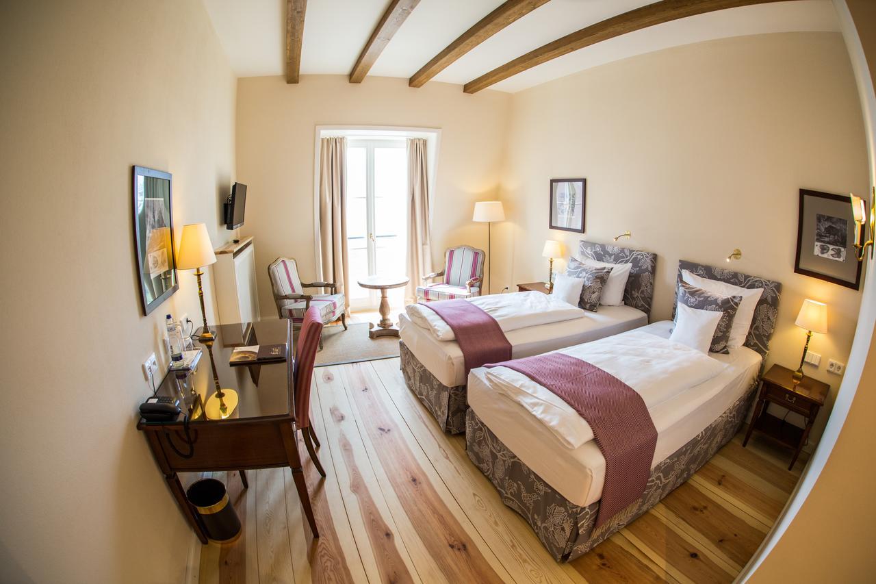 Hotel Schloss Leitheim Dış mekan fotoğraf